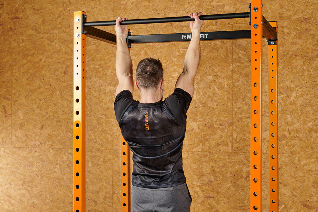 Mirafit M200 Power Rack Chin up shrug on Mirafit M200 Power Rack