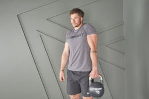 Single arm kettlebell shrug with a Mirafit Kettlebell