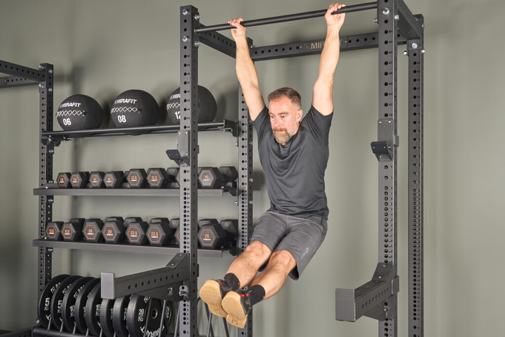 6 Pull Up Bar Core Exercises | Mirafit