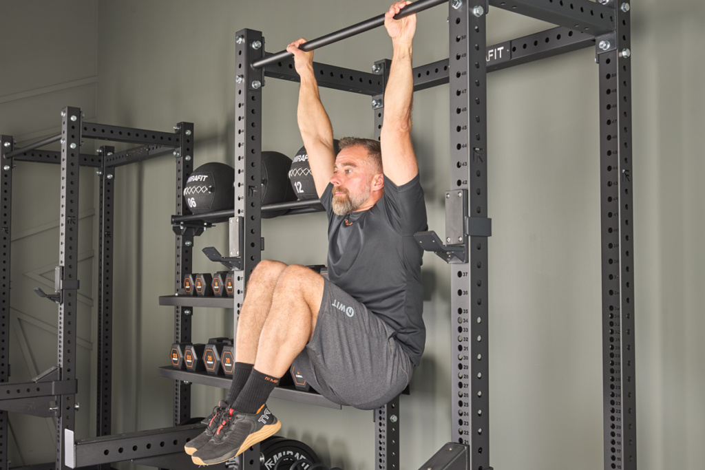Hanging Knee Raise Hanging knee raise on a Mirafit Pull Up Bar
