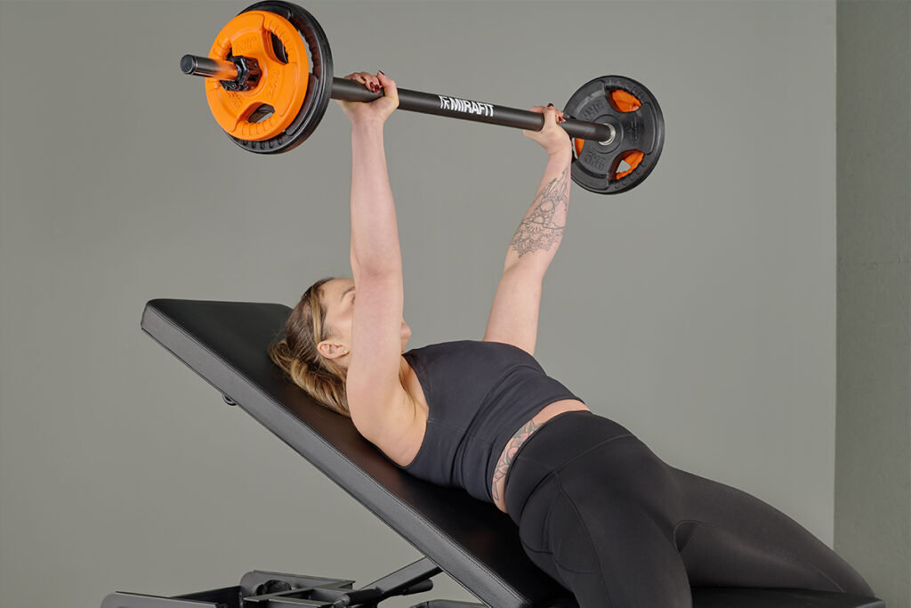 Incline press with a Mirafit Studio Pump Set