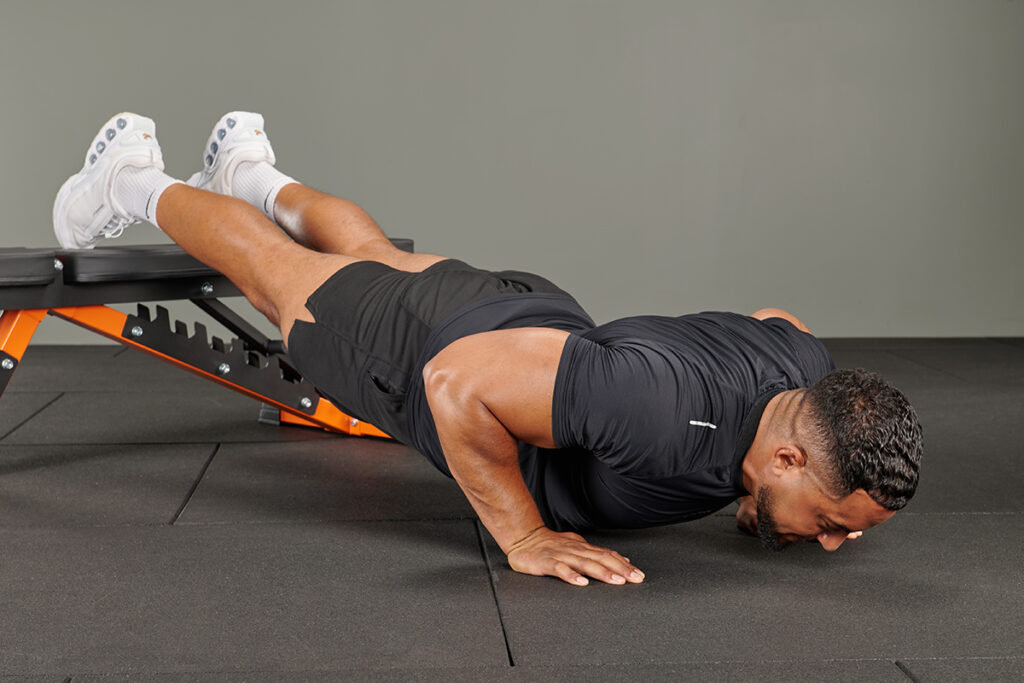 Mirafit M250 Adjustable Weight Bench decline push up on a Mirafit M250 Adjustable Weight Bench